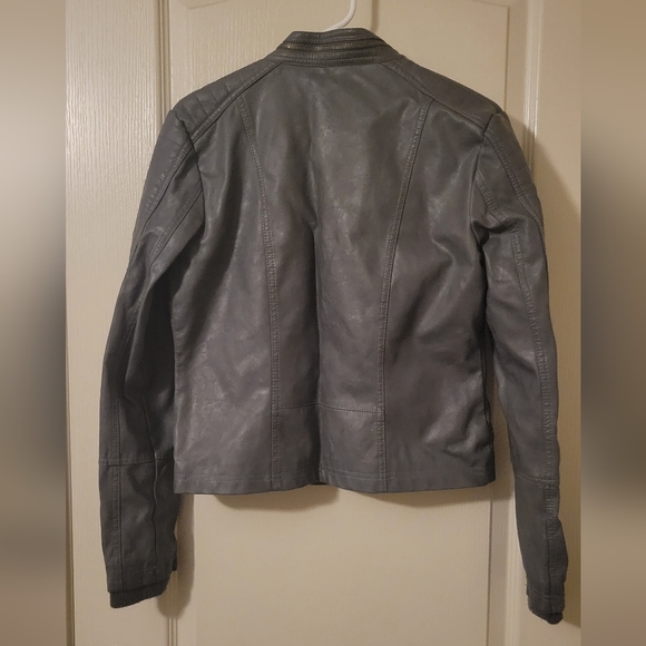 gray leather jacket - Picture 5 of 6